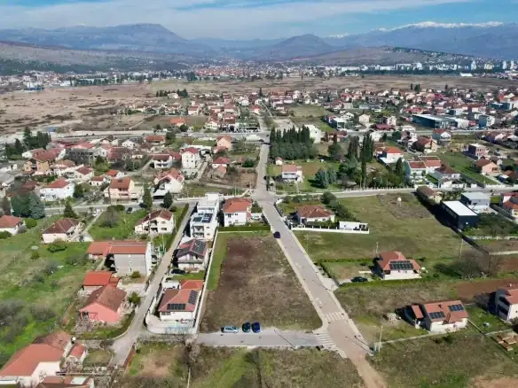 Plac – Donja Gorica, Podgorica — fotografija 6