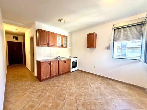 Garsonjera 34 m² – Tivat — fotografija 3