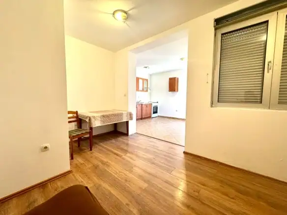 Garsonjera 34 m² – Tivat — fotografija 4