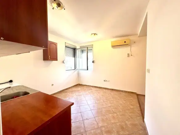 Garsonjera 34 m² – Tivat — fotografija 5