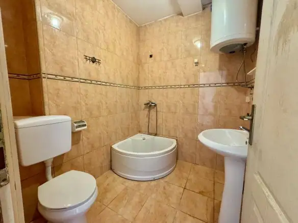 Garsonjera 34 m² – Tivat — fotografija 6