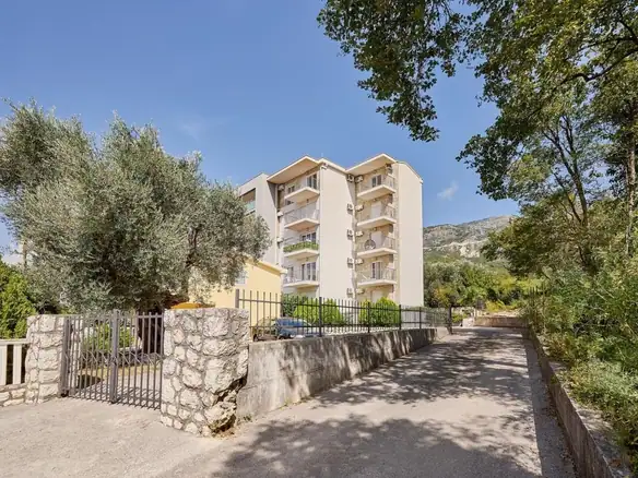 Dvosoban stan 82 m² – Bečići, Budva — fotografija 2