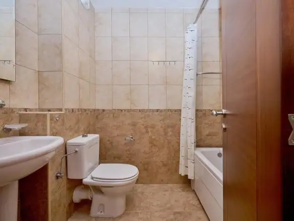 Dvosoban stan 82 m² – Bečići, Budva — fotografija 3