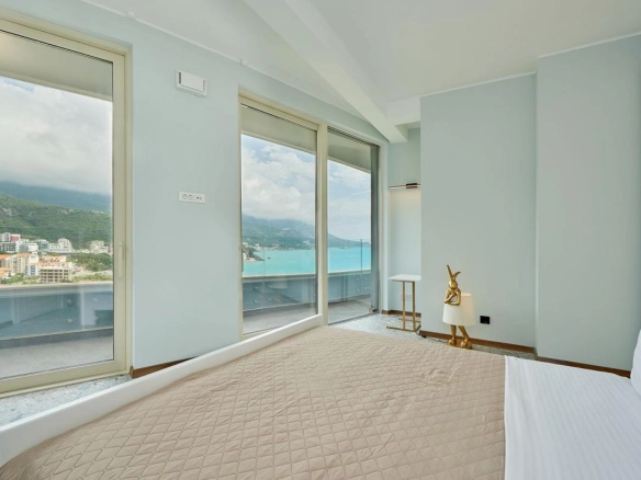Dvosoban stan 115 m² – Bečići, Budva — fotografija 4