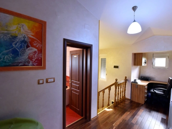 Kuća 175 m² – Velje Brdo, Podgorica — fotografija 10
