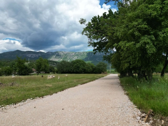 Plac 8.000 m² – Danilovgrad — fotografija 2