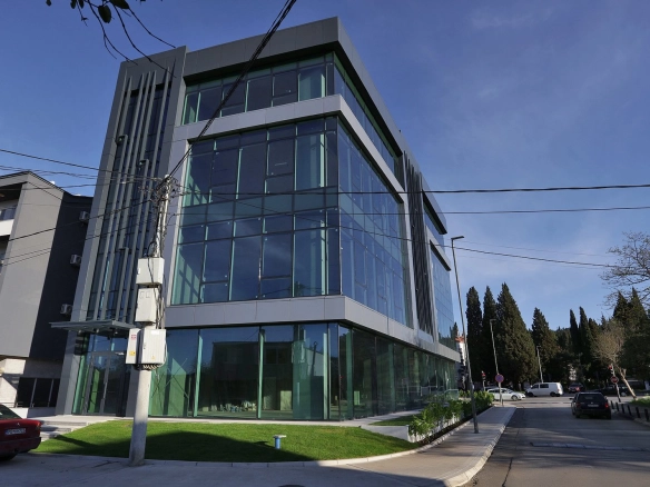 Poslovni prostor 2.542 m² – Centar, Podgorica — fotografija 2