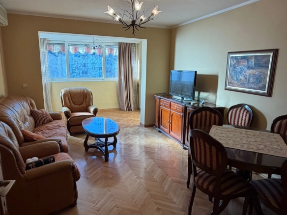 Dvosoban stan 61 m² u naselju Rena