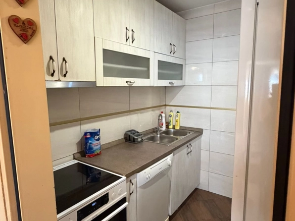 Dvosoban stan 61 m² – Rena, Bar — fotografija 8