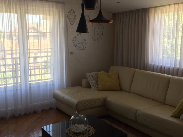 Kuća 320 m² – Gornja Gorica, Podgorica — fotografija 14