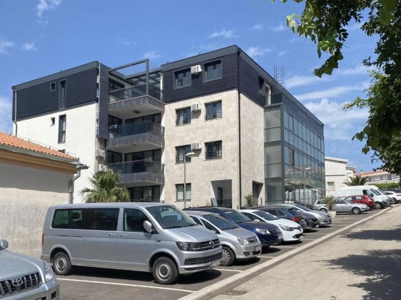 Trosoban stan 155 m² – Sveti Stefan, Budva — fotografija 12