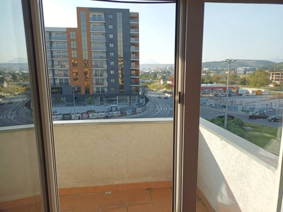 Dvosoban stan 96 m² – Stari aerodrom, Podgorica — fotografija 4