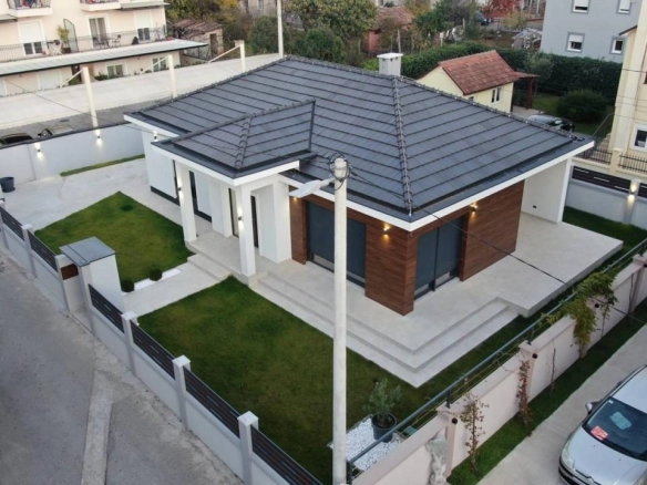 Kuća 1.602 m² – Dalmatinska, Podgorica — fotografija 2