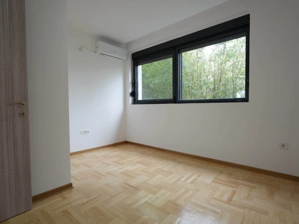 Poslovni prostor 952 m² – Podgorica — fotografija 14