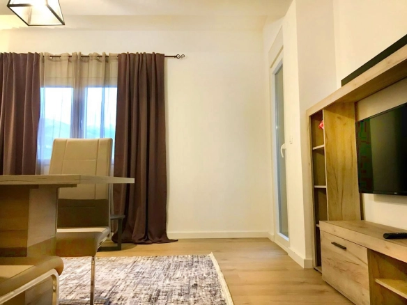 Dvosoban stan 54 m² – Rena, Bar — fotografija 3