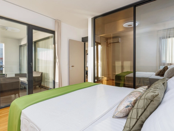 Dvosoban stan 162 m² – Sveti Stefan, Budva — fotografija 12