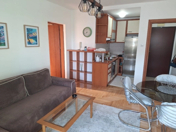 Dvosoban stan 452 m² – Pobrežje, Podgorica — fotografija 11