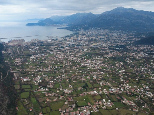 Plac 30.000 m² – Zaljevo, Bar — fotografija 10