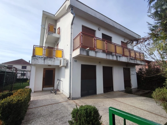 Kuća 2.002 m² – Zagorič, Podgorica — fotografija 13