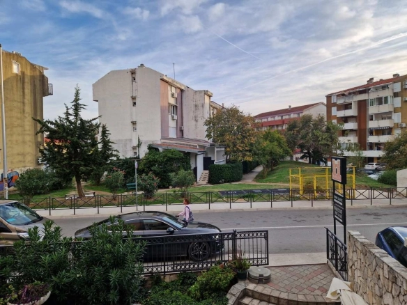 Trosoban stan 95 m² – Centar, Budva — fotografija 10