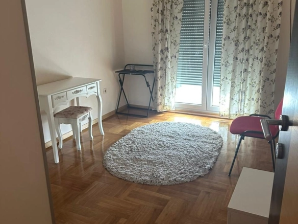 Trosoban stan 842 m² – Tuški put, Podgorica — fotografija 4
