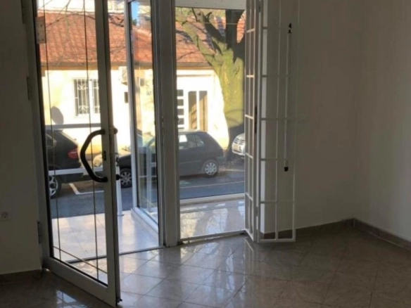 Poslovni prostor 252 m² – Centar, Podgorica — fotografija 2