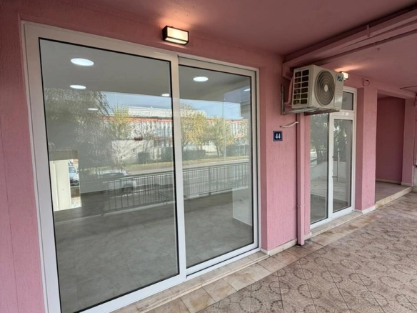 Poslovni prostor 57 m² – Krivi most, Podgorica — fotografija 2
