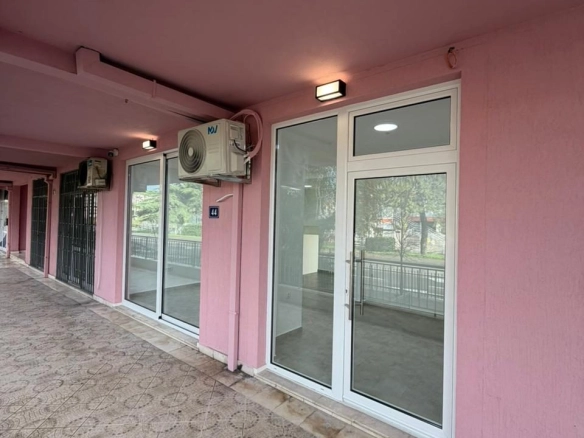 Poslovni prostor 57 m² – Krivi most, Podgorica — fotografija 3