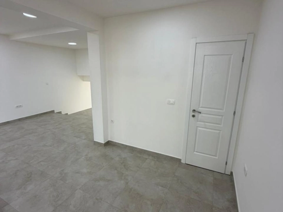 Poslovni prostor 57 m² – Krivi most, Podgorica — fotografija 4