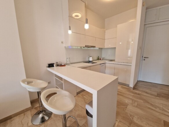 Izdavanje: Jednosoban stan 67 m² – Budva — fotografija 8
