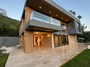 Kuća 317 m² – Kavač, Tivat
