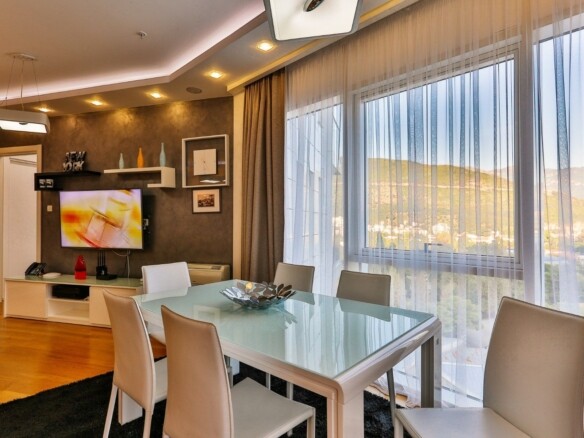 Izdavanje: Dvosoban stan 110 m² – Budva — fotografija 3