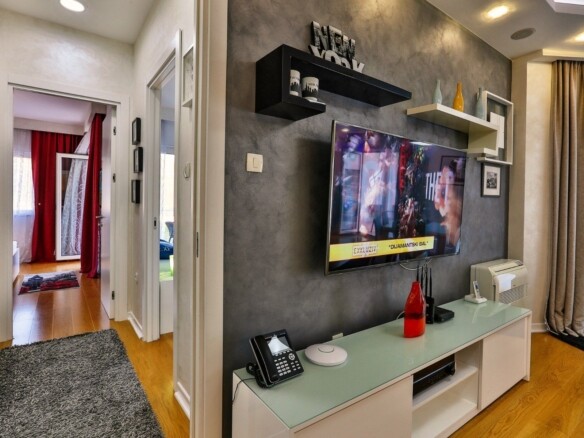 Izdavanje: Dvosoban stan 110 m² – Budva — fotografija 5