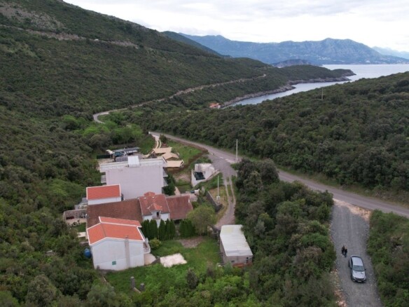 Urbanizovan plac u Krimovici, Kotor — fotografija 3
