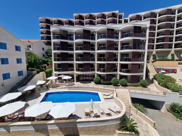 Dvosoban stan 89 m² – Bečići, Budva — fotografija 17