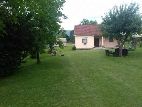 Kuća sa imanjem u naselju Gruda, Danilovgrad — fotografija 2