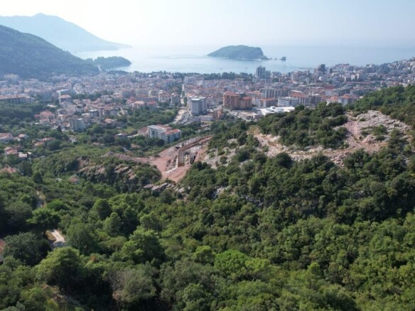 Plac sa panoramskim pogledom na more, Maine, Budva — fotografija 3