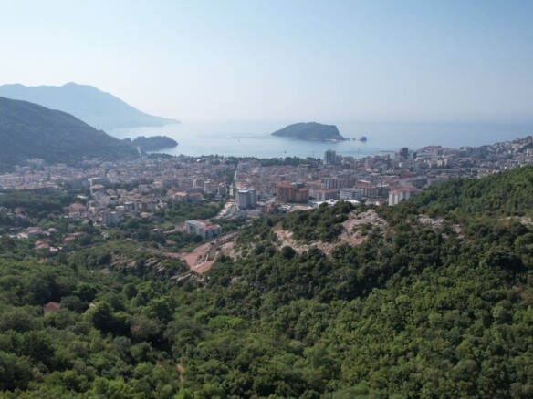Plac sa panoramskim pogledom na more, Maine, Budva — fotografija 12