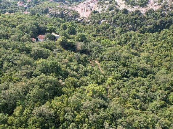 Plac sa panoramskim pogledom na more, Maine, Budva — fotografija 21