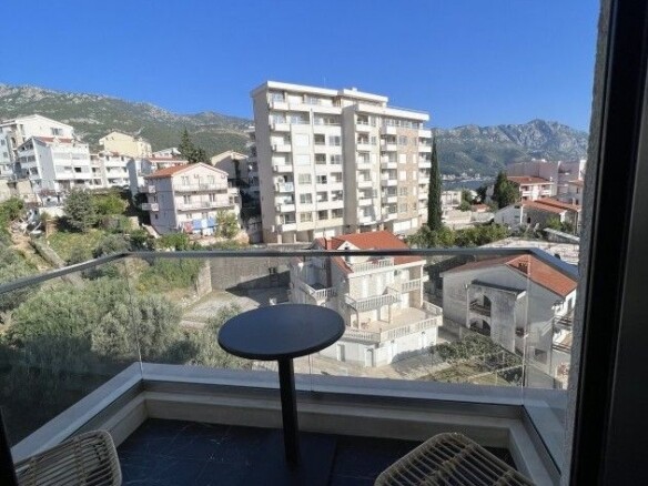 Jednosoban stan sa pogledom na more u Bečićima, Budva — fotografija 6
