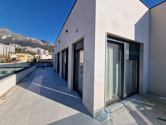 Dvosoban stan 135 m² – Bečići, Budva — fotografija 9