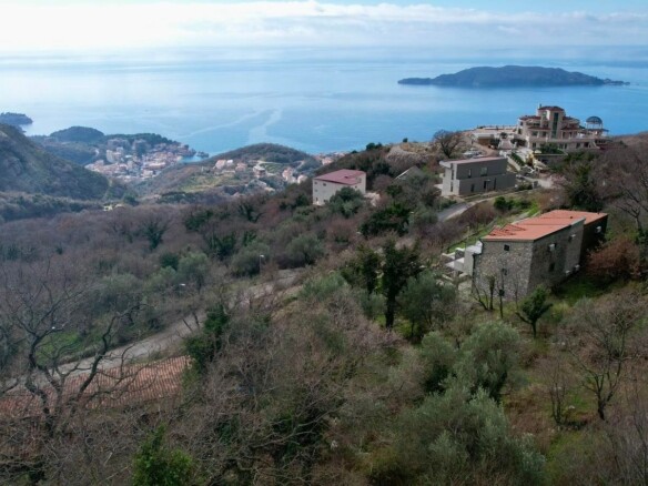 Urbanizovan plac sa pogledom na more u Kuljačama, Budva — fotografija 7
