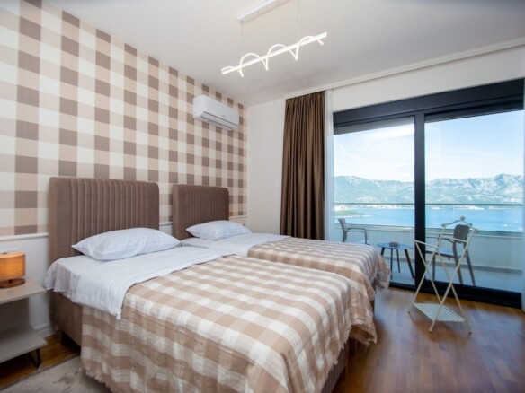 Izdavanje: Kuća 250 m² – Vidikovac, Budva — fotografija 13