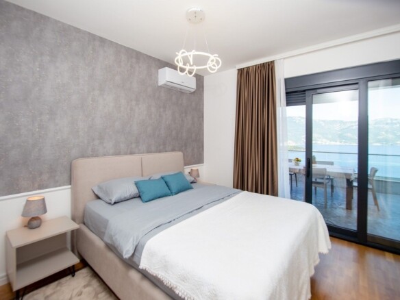 Izdavanje: Kuća 250 m² – Vidikovac, Budva — fotografija 15