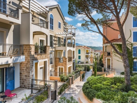 Dvosoban stan 97 m² – Tivat — fotografija 13
