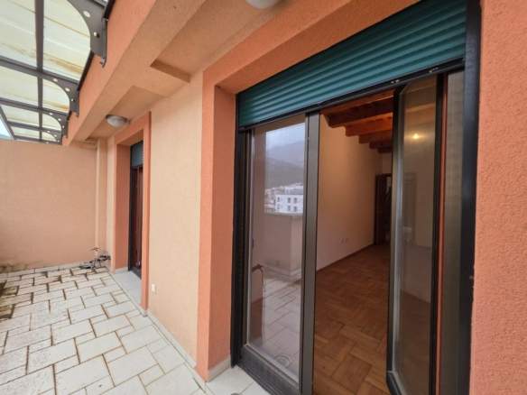 Trosoban stan 94 m² – Rozino, Budva — fotografija 20