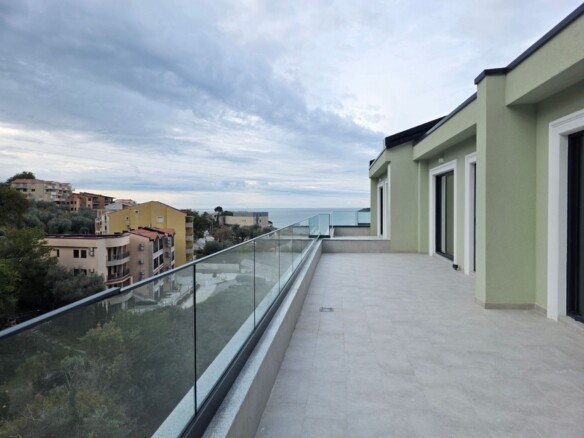 Dvosoban stan 108 m² – Kamenovo, Budva — fotografija 11