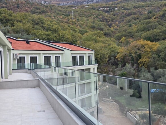 Dvosoban stan 108 m² – Kamenovo, Budva — fotografija 14