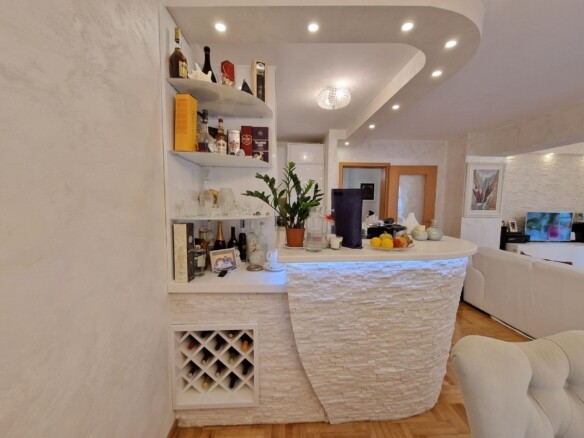 Dvosoban stan 90 m² – Rozino, Budva — fotografija 14