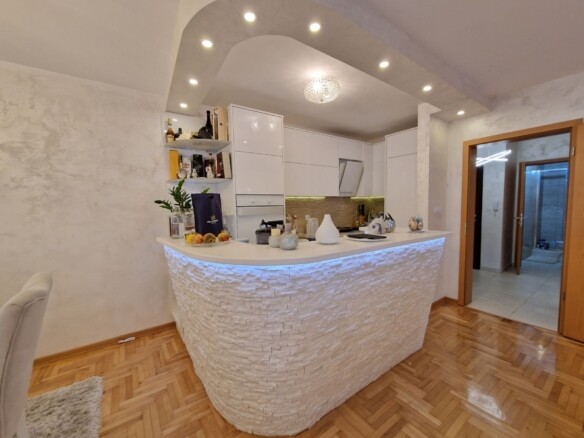 Dvosoban stan 90 m² – Rozino, Budva — fotografija 17